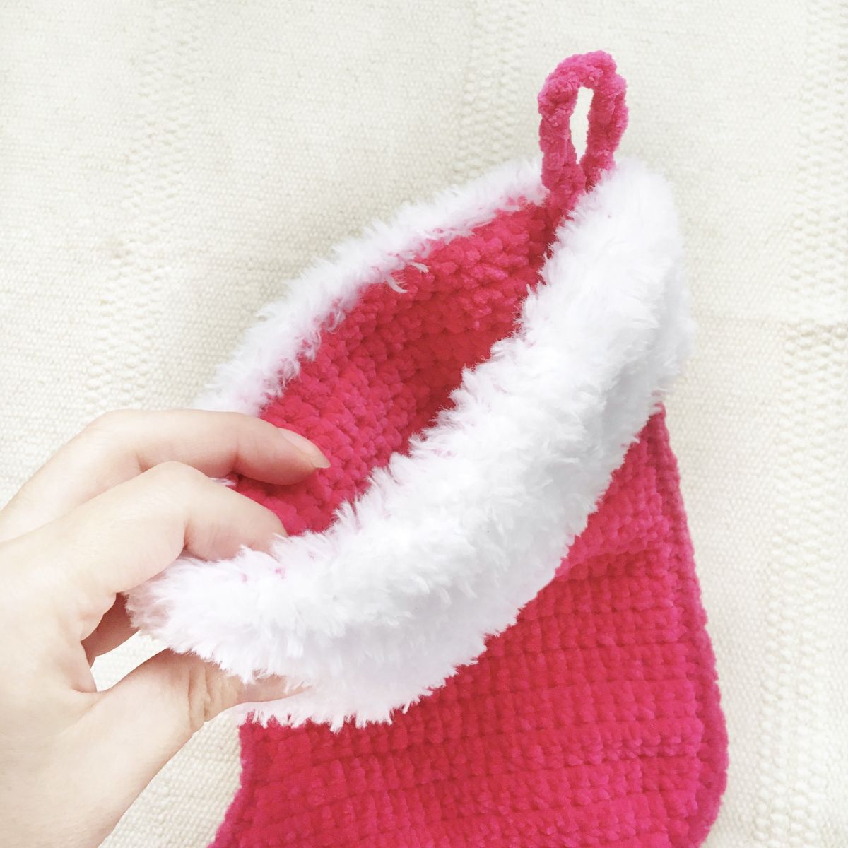 Blog-Inhaltsbild für 'Kostenlose Häkelanleitung Festtagssocke'